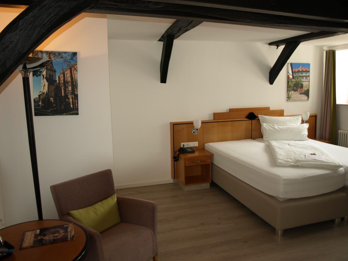 Alt Warburg Hotel ภายนอก รูปภาพ