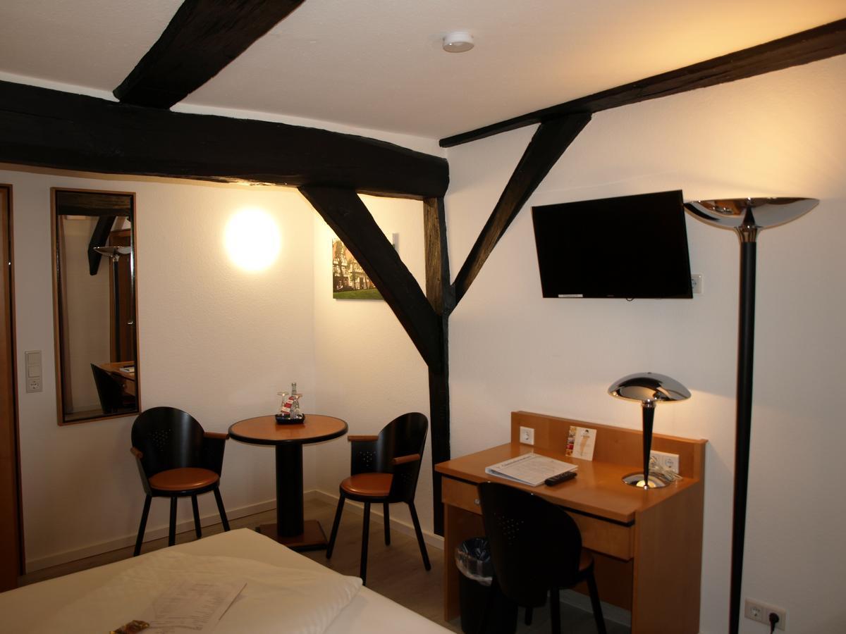 Alt Warburg Hotel ภายนอก รูปภาพ